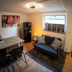  Apartment Gemuetliche 2-zimmer Souterrain